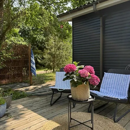 Summer House With Cozy Garden Near The Glesborg