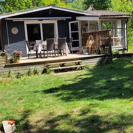 Summer House With Cozy Garden Near The Feriehus *