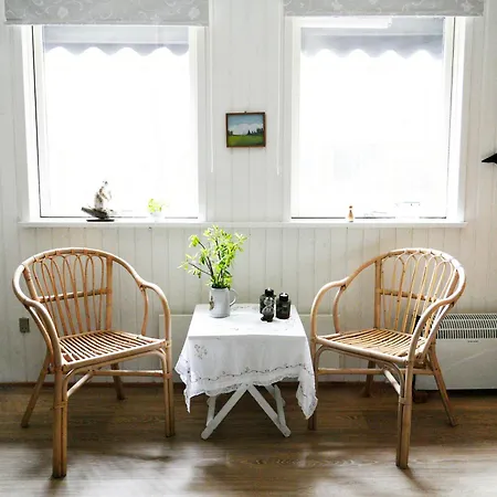 Summer House With Cozy Garden Near The Feriehus