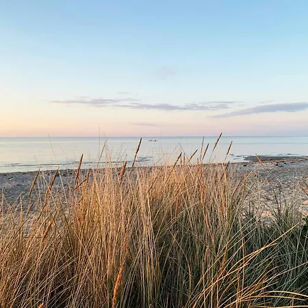 Summer House With Cozy Garden Near The Σπίτι διακοπών *